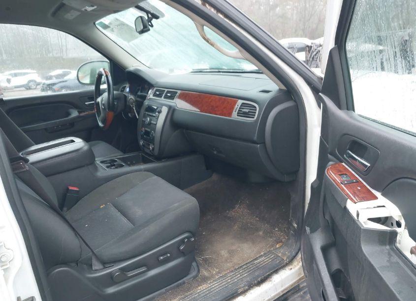 Photo 5 of 2013 Gmc Yukon SLE (VIN 1GKS1AE07DR111140)