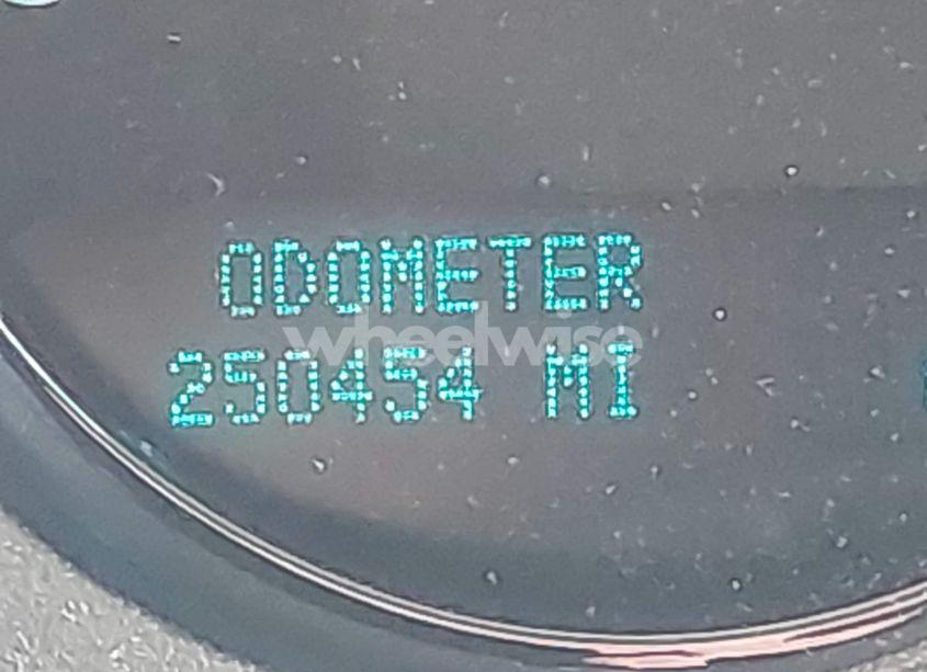 Photo 15 of 2011 Gmc Yukon SLE (VIN 1GKS1AE09BR291699)