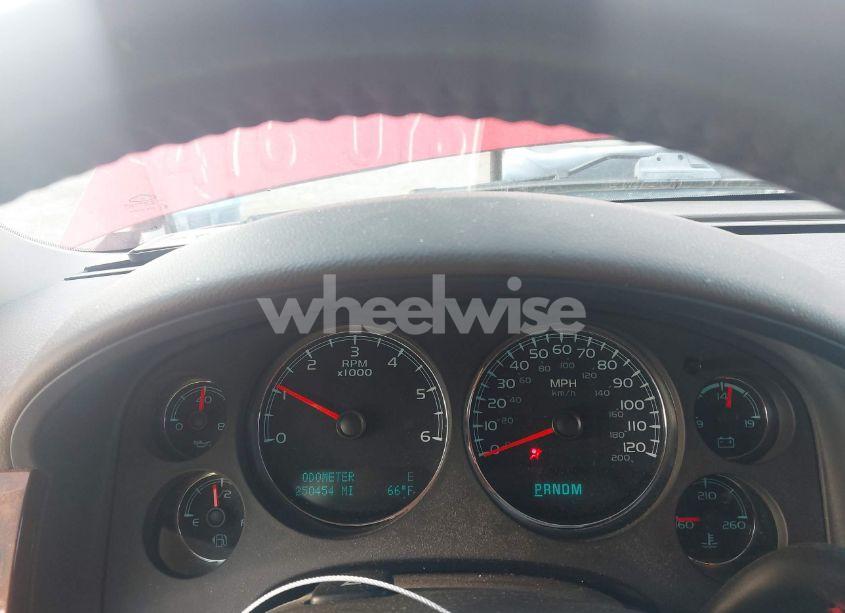 Photo 7 of 2011 Gmc Yukon SLE (VIN 1GKS1AE09BR291699)