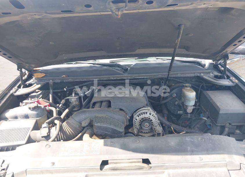 Photo 10 of 2011 Gmc Yukon SLE (VIN 1GKS1AE0XBR299195)