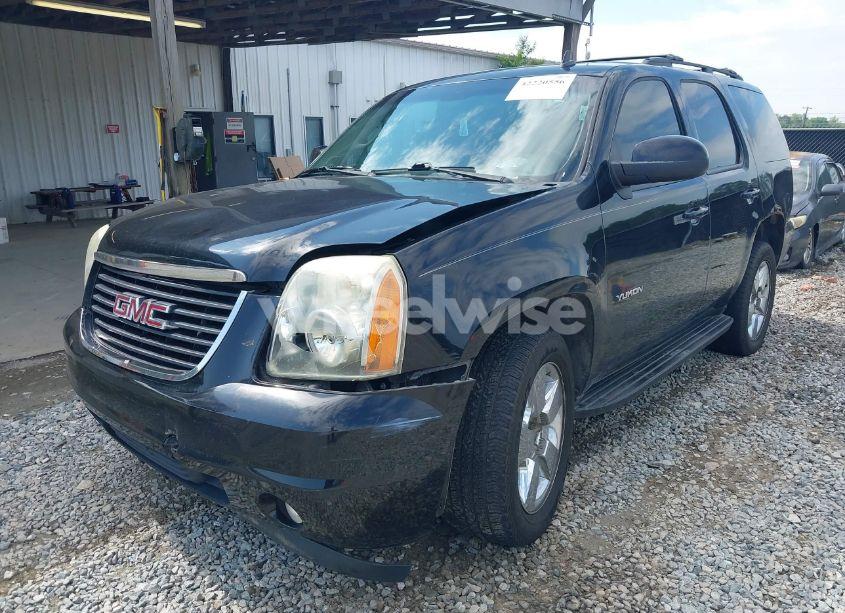 Photo 2 of 2011 Gmc Yukon SLE (VIN 1GKS1AE0XBR299195)