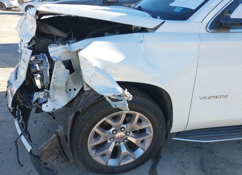 Photo 6 of 2017 Gmc Yukon SLE (VIN 1GKS1AKC9HR395214)