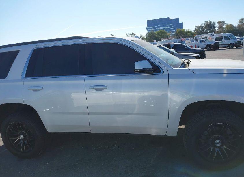 Photo 14 of 2017 Gmc Yukon SLT (VIN 1GKS1BKC1HR343615)