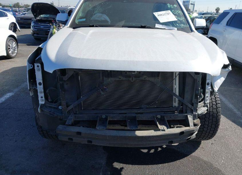 Photo 6 of 2017 Gmc Yukon SLT (VIN 1GKS1BKC1HR343615)