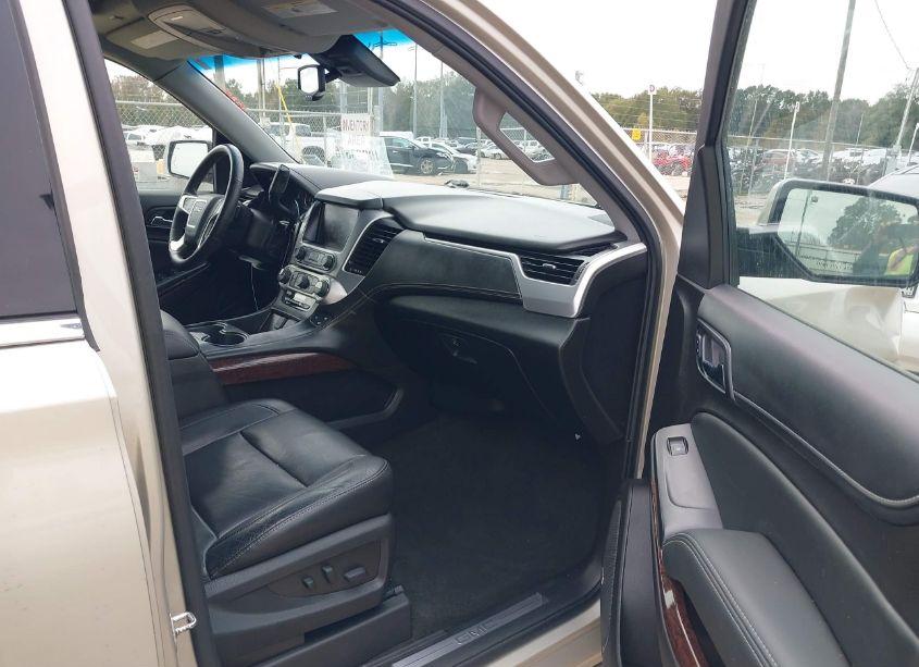 Photo 5 of 2016 Gmc Yukon SLT (VIN 1GKS1BKC2GR322092)