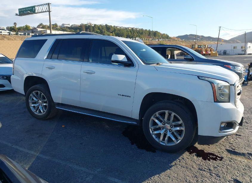 Photo 13 of 2017 Gmc Yukon SLT (VIN 1GKS1BKC6HR197695)