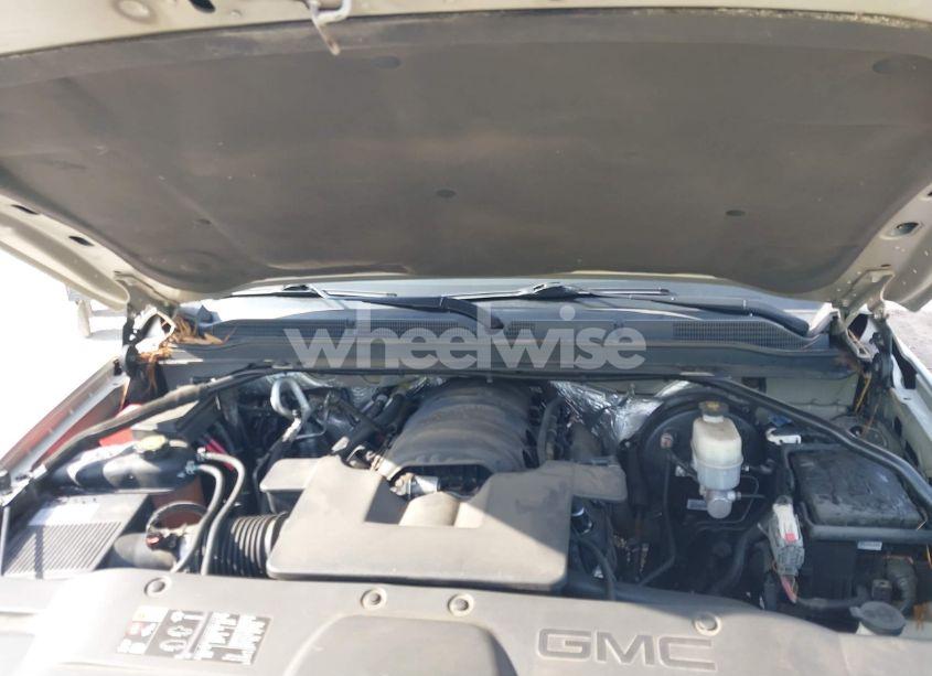 Photo 10 of 2016 Gmc Yukon SLT (VIN 1GKS1BKC7GR405386)