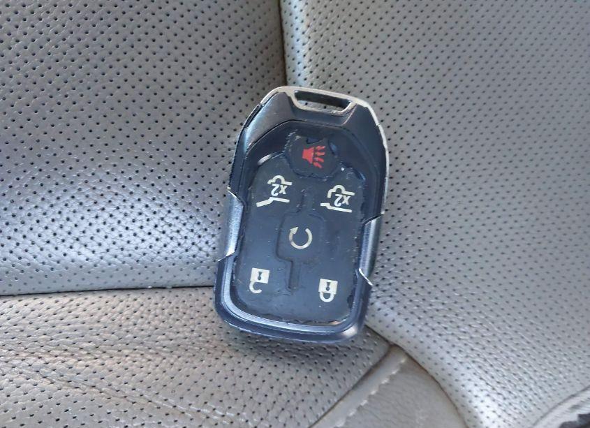 Photo 11 of 2017 Gmc Yukon SLT (VIN 1GKS1BKC8HR192434)