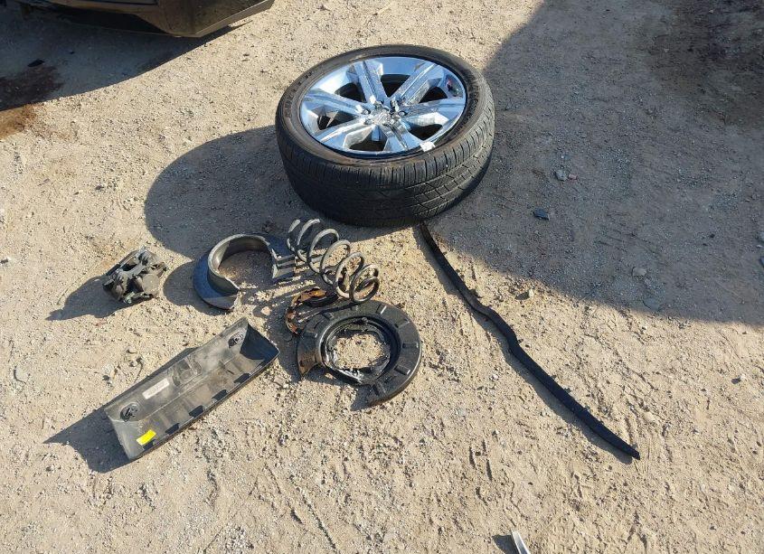 Photo 12 of 2019 Gmc Yukon SLT (VIN 1GKS1BKC8KR157321)