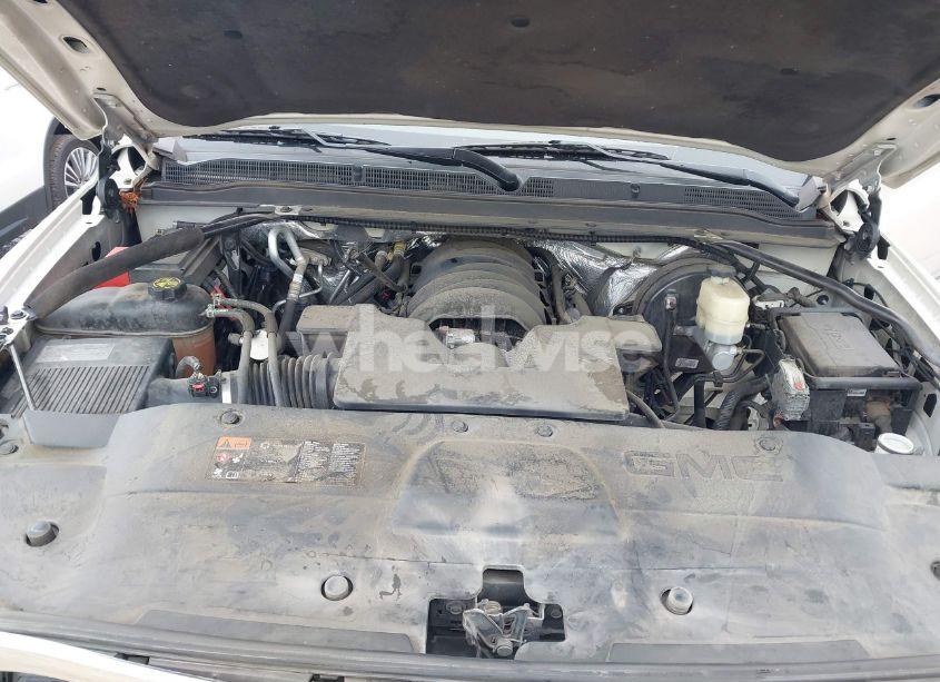 Photo 10 of 2015 Gmc Yukon SLT (VIN 1GKS1BKC9FR175459)