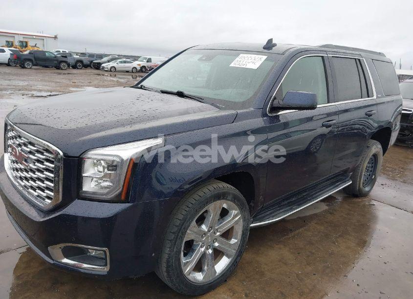 Photo 2 of 2017 Gmc Yukon SLT (VIN 1GKS1BKC9HR197495)