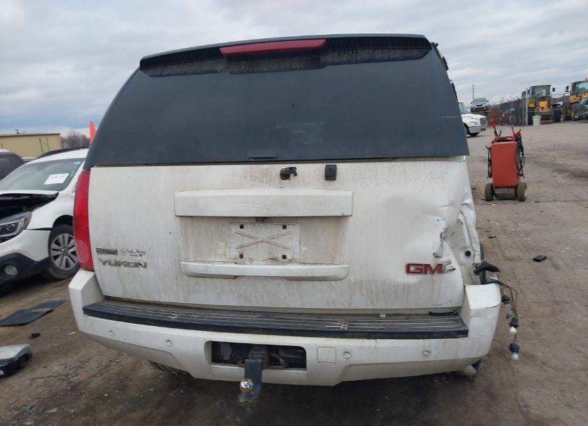 Photo 17 of 2011 Gmc Yukon SLT (VIN 1GKS1CE01BR397043)