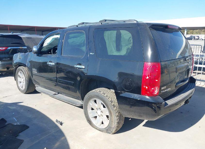 Photo 3 of 2011 Gmc Yukon SLT (VIN 1GKS1CE03BR101634)