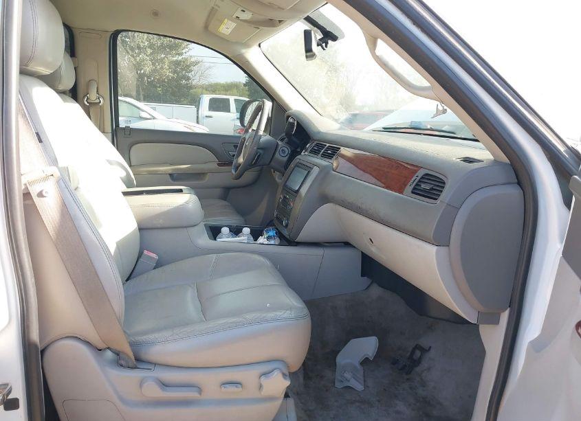 Photo 5 of 2011 Gmc Yukon SLT (VIN 1GKS1CE06BR266853)