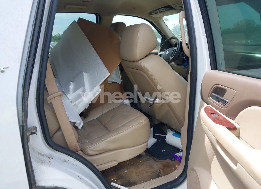 Photo 8 of 2011 Gmc Yukon SLT (VIN 1GKS1CE0XBR156954)