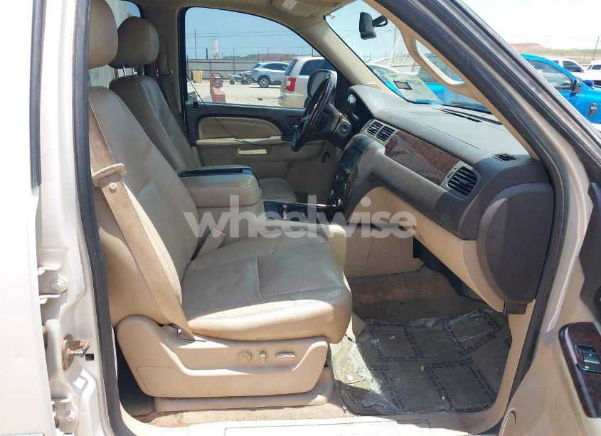 Photo 5 of 2011 Gmc Yukon DENALI (VIN 1GKS1EEF1BR391341)