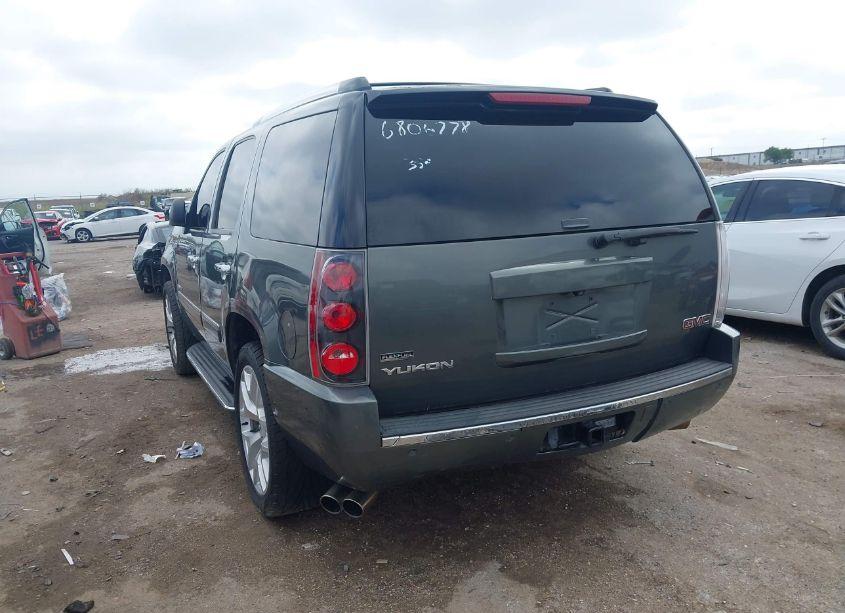Photo 3 of 2011 Gmc Yukon DENALI (VIN 1GKS1EEFXBR212097)