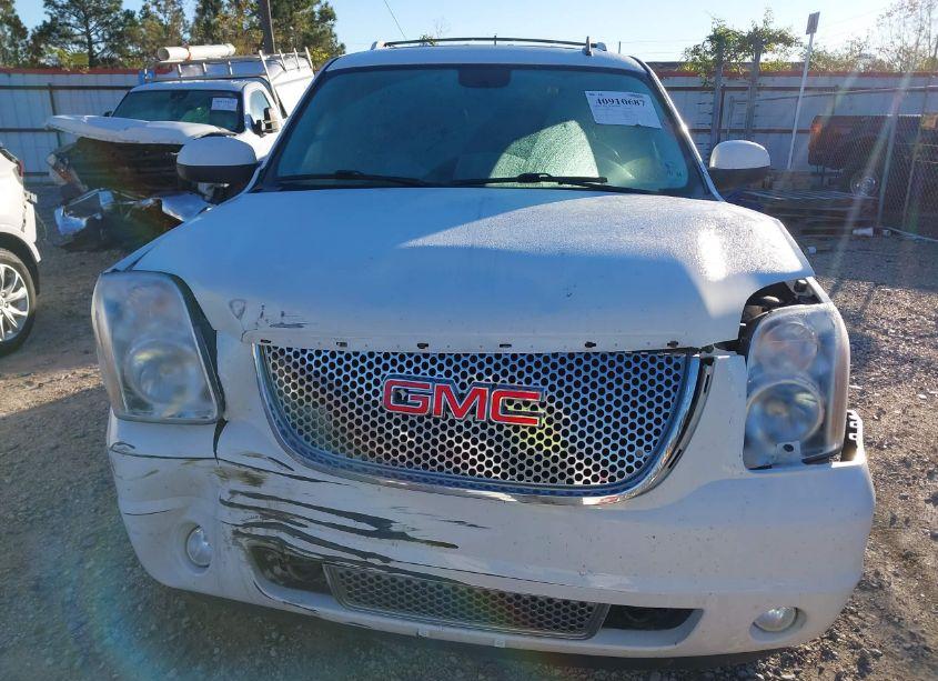 Photo 13 of 2011 Gmc Yukon DENALI (VIN 1GKS1EEFXBR311342)