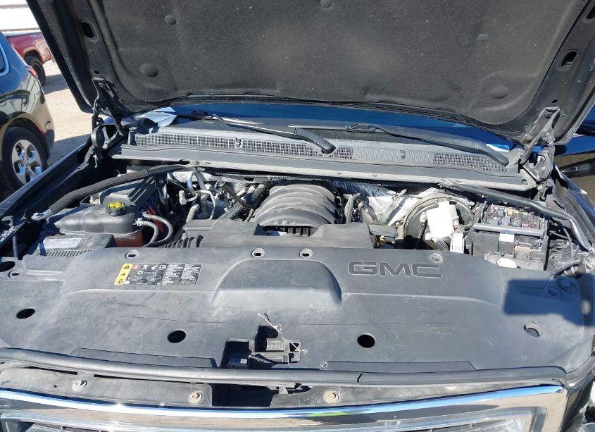 Photo 10 of 2017 Gmc Yukon XL SLT (VIN 1GKS1GKC4HR399433)