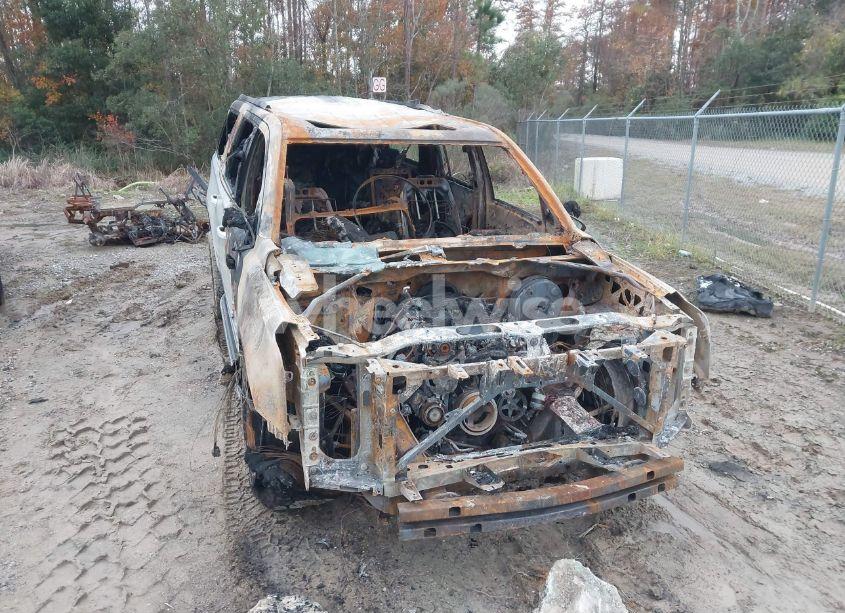 Photo 6 of 2017 Gmc Yukon XL SLT (VIN 1GKS1GKC7HR130276)