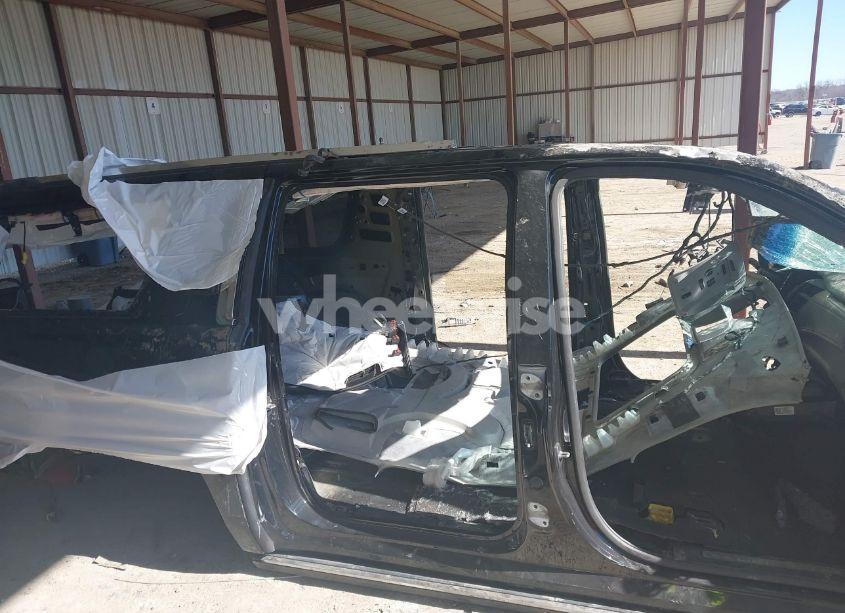 Photo 12 of 2019 Gmc Yukon XL DENALI (VIN 1GKS1HKJ2KR220057)