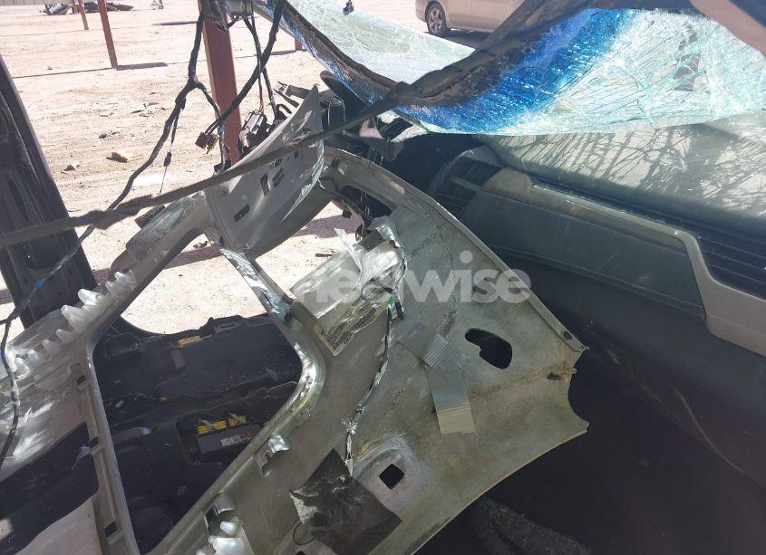 Photo 5 of 2019 Gmc Yukon XL DENALI (VIN 1GKS1HKJ2KR220057)