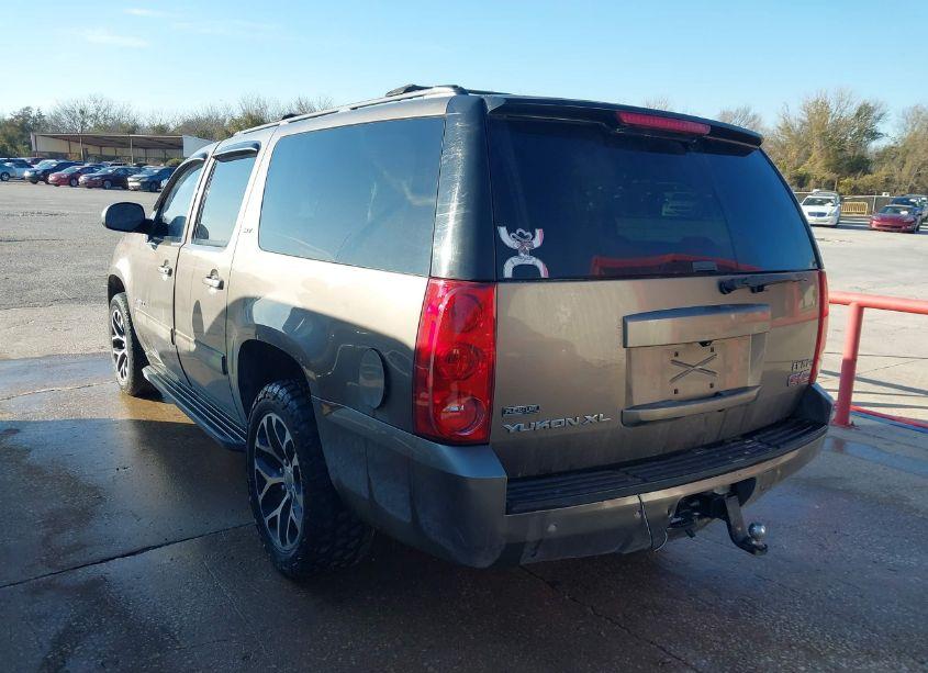 Photo 3 of 2011 Gmc Yukon XL 1500 SLT (VIN 1GKS1KE02BR297446)