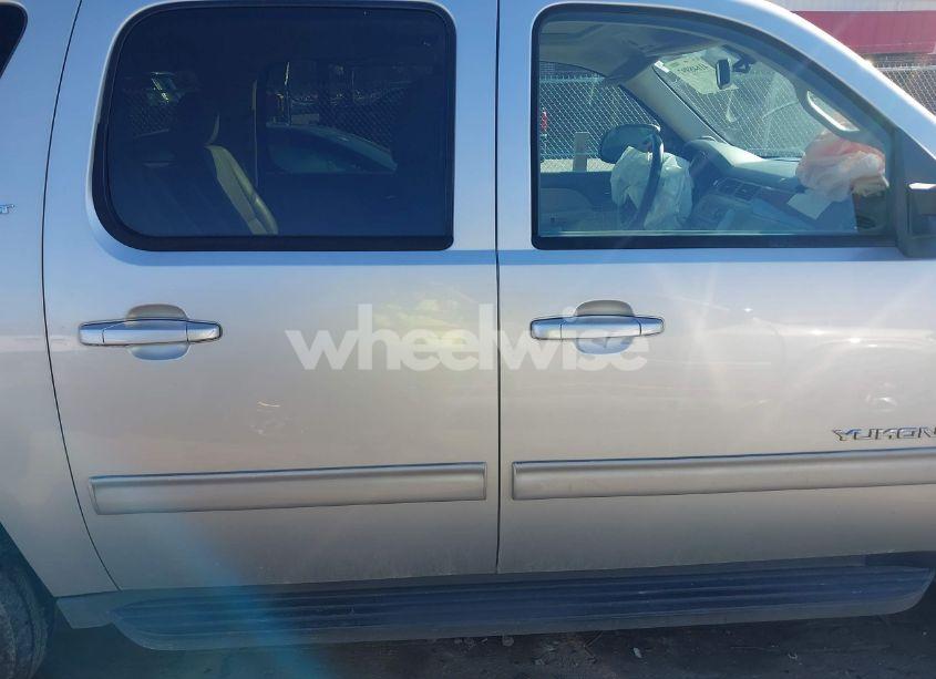 Photo 13 of 2011 Gmc Yukon XL 1500 SLT (VIN 1GKS1KE05BR386637)