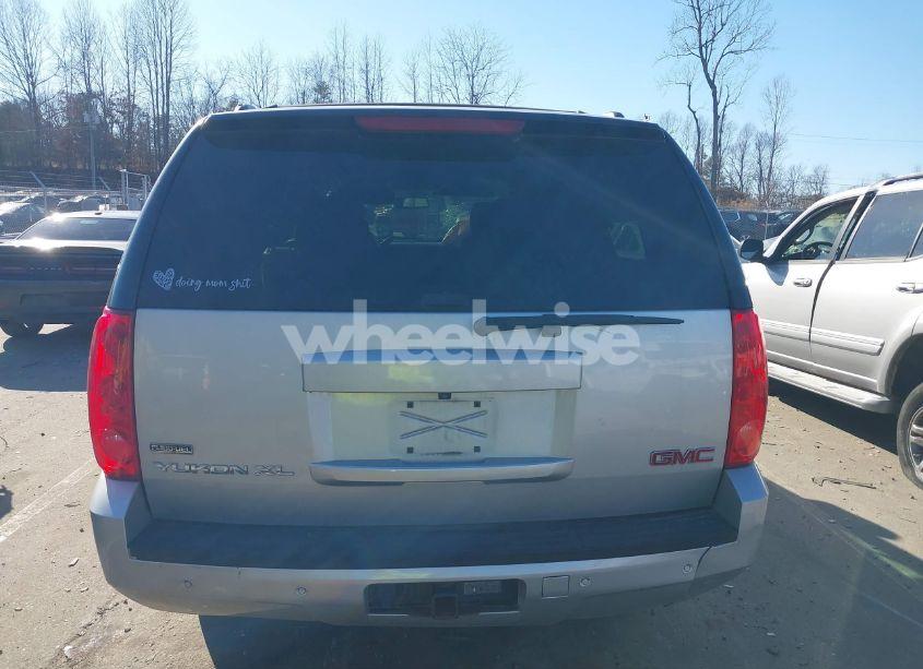 Photo 16 of 2011 Gmc Yukon XL 1500 SLT (VIN 1GKS1KE05BR386637)