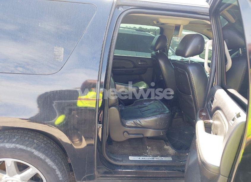 Photo 8 of 2011 Gmc Yukon XL 1500 DENALI (VIN 1GKS1MEF1BR102890)