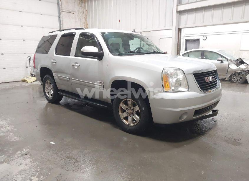 2011 Gmc Yukon SLE (VIN 1GKS2AE01BR233860) main photo