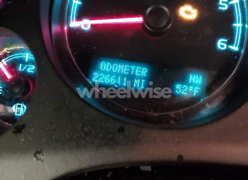 Photo 15 of 2011 Gmc Yukon SLE (VIN 1GKS2AE01BR233860)