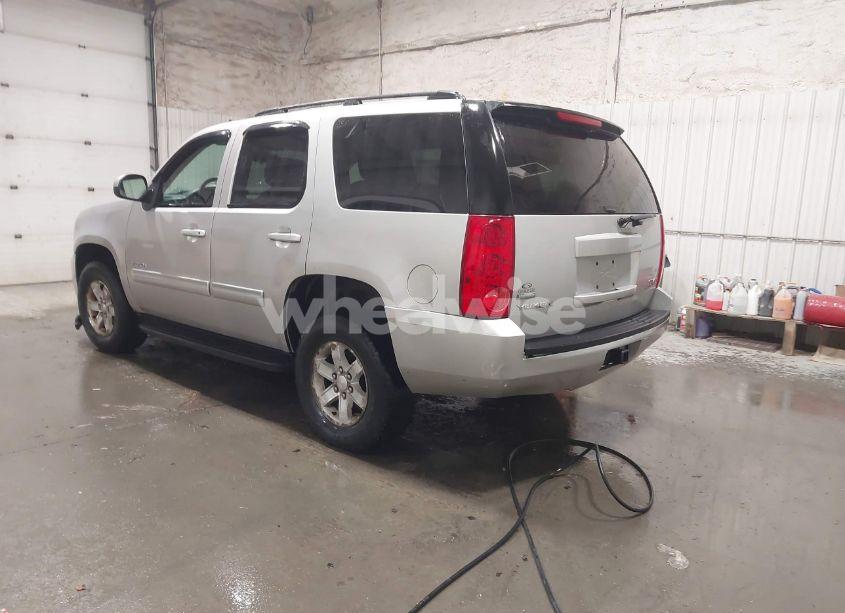 Photo 3 of 2011 Gmc Yukon SLE (VIN 1GKS2AE01BR233860)