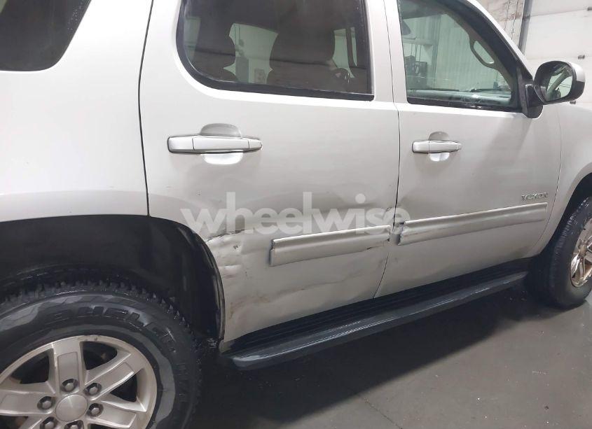 Photo 6 of 2011 Gmc Yukon SLE (VIN 1GKS2AE01BR233860)