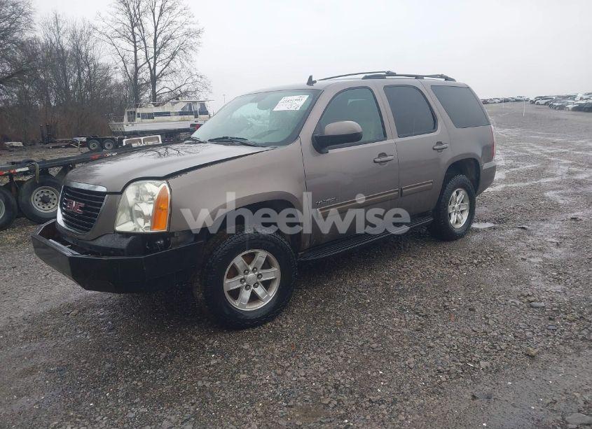 Photo 2 of 2011 Gmc Yukon SLE (VIN 1GKS2AE0XBR249314)