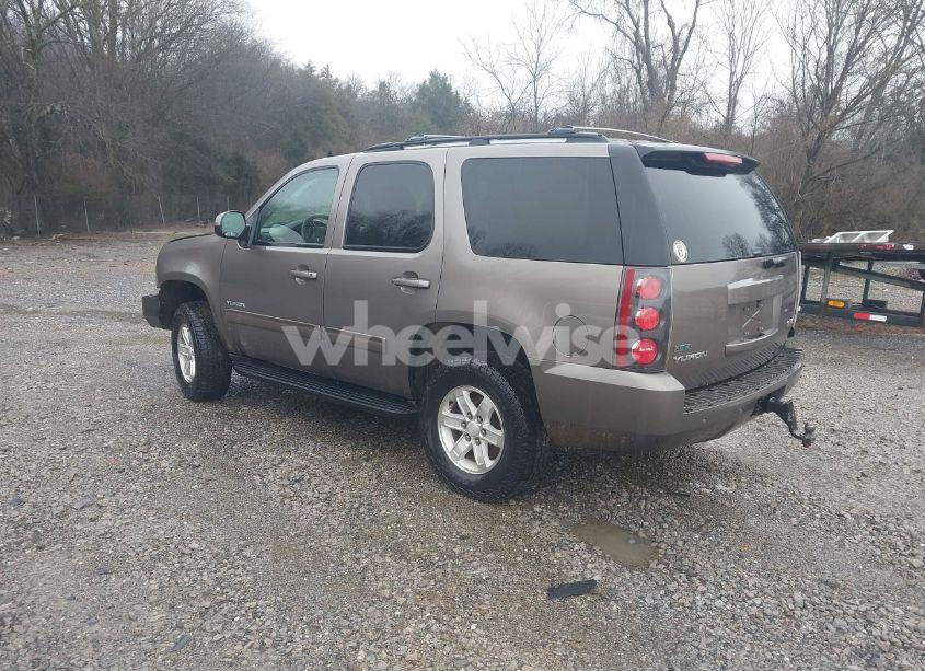 Photo 3 of 2011 Gmc Yukon SLE (VIN 1GKS2AE0XBR249314)