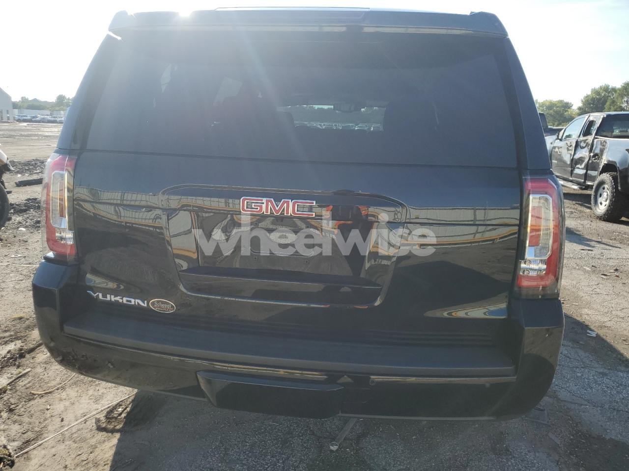 Photo 6 of 2019 GMC YUKON SLE (VIN 1GKS2AKC8KR375069)