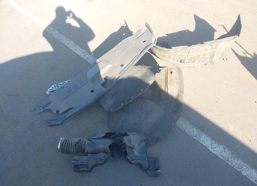 Photo 12 of 2015 Gmc Yukon SLT (VIN 1GKS2BKC2FR660247)