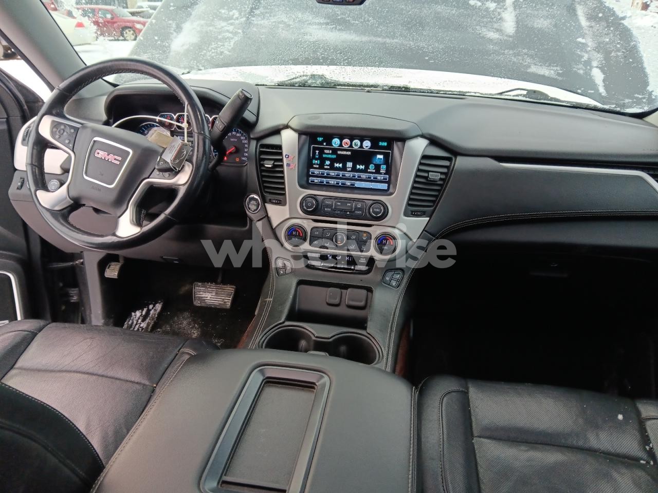 Photo 8 of 2018 GMC YUKON SLT (VIN 1GKS2BKC2JR318418)