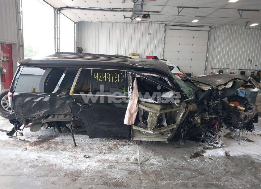 Photo 13 of 2019 Gmc Yukon SLT (VIN 1GKS2BKC6KR313062)