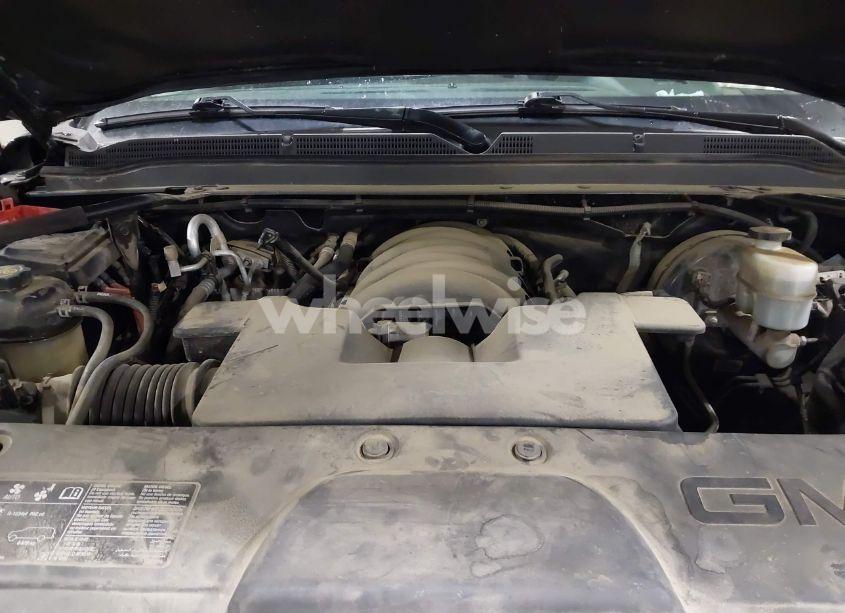 Photo 10 of 2018 Gmc Yukon SLT (VIN 1GKS2BKCXJR381895)