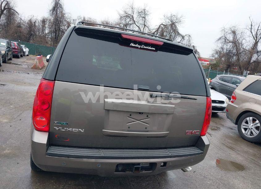 Photo 16 of 2011 Gmc Yukon SLT (VIN 1GKS2CE05BR240869)