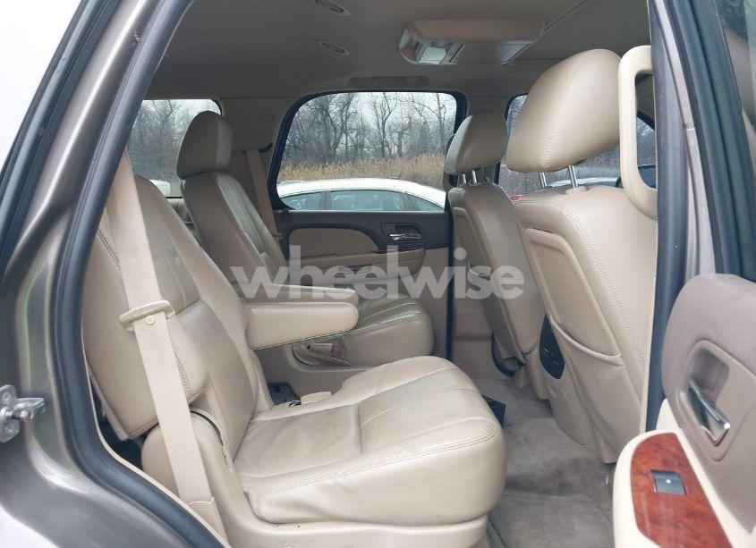 Photo 8 of 2011 Gmc Yukon SLT (VIN 1GKS2CE05BR240869)