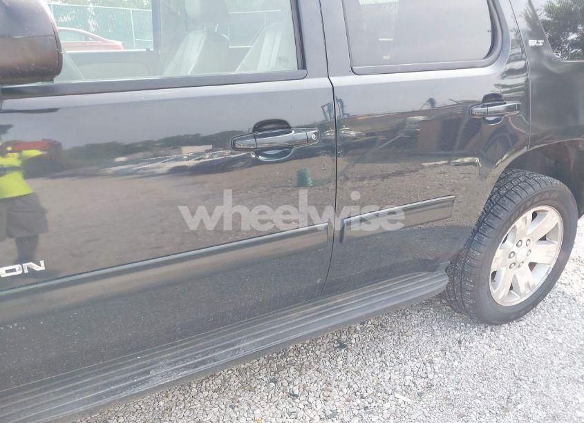 Photo 17 of 2011 Gmc Yukon SLT (VIN 1GKS2CE06BR137833)