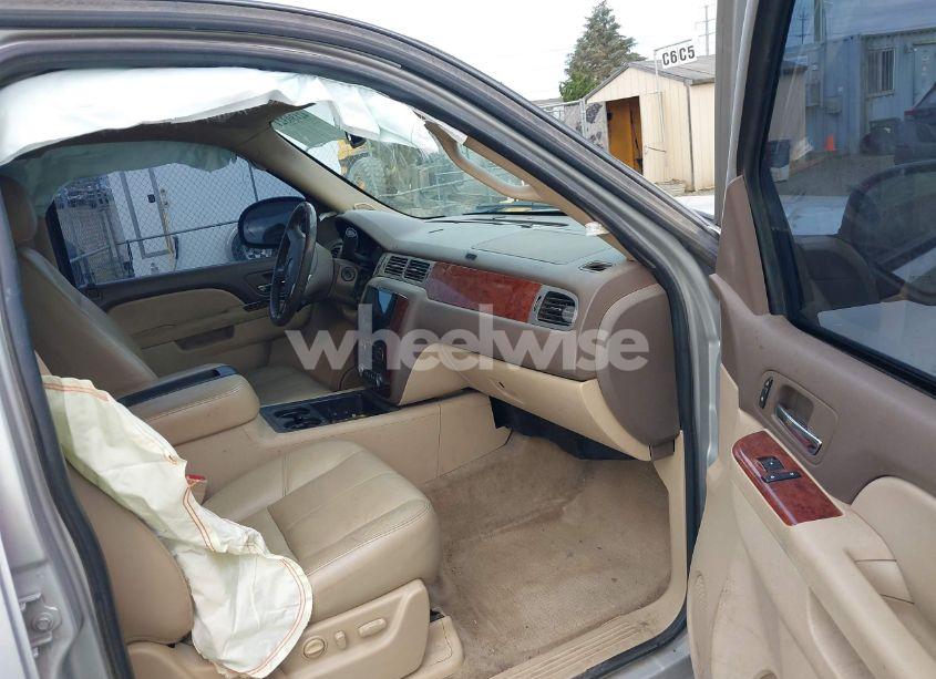 Photo 5 of 2011 Gmc Yukon SLT (VIN 1GKS2CE09BR276144)