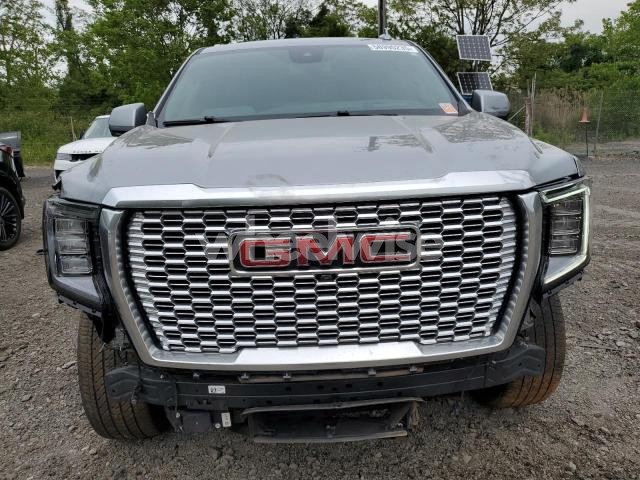 Photo 3 of 2024 GMC YUKON DENALI N/A (VIN 1GKS2DKT1RR153503)