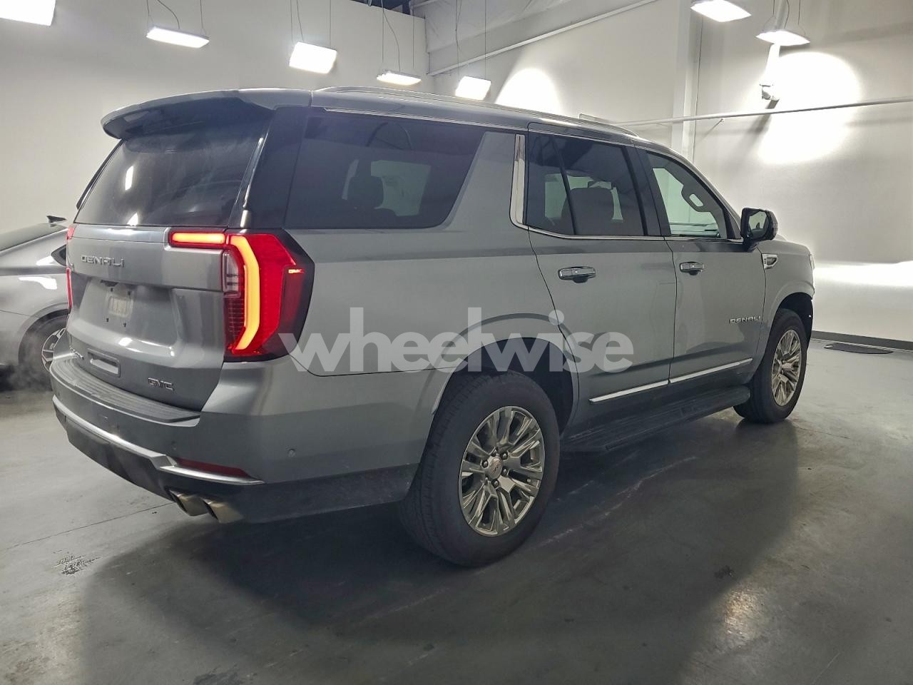 Photo 3 of 2025 GMC YUKON DENALI (VIN 1GKS2DRL8SR246014)