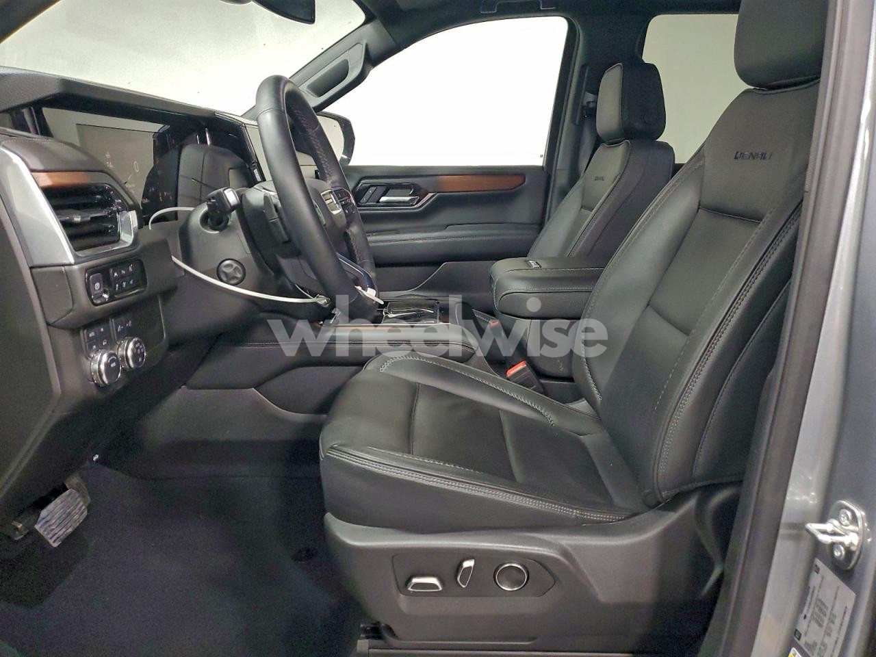 Photo 7 of 2025 GMC YUKON DENALI (VIN 1GKS2DRL8SR246014)