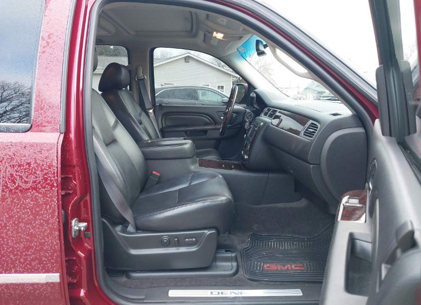 Photo 5 of 2011 Gmc Yukon DENALI (VIN 1GKS2EEF2BR245379)