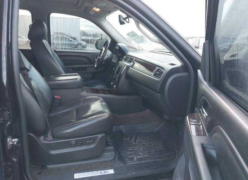 Photo 5 of 2011 Gmc Yukon DENALI (VIN 1GKS2EEF2BR295621)